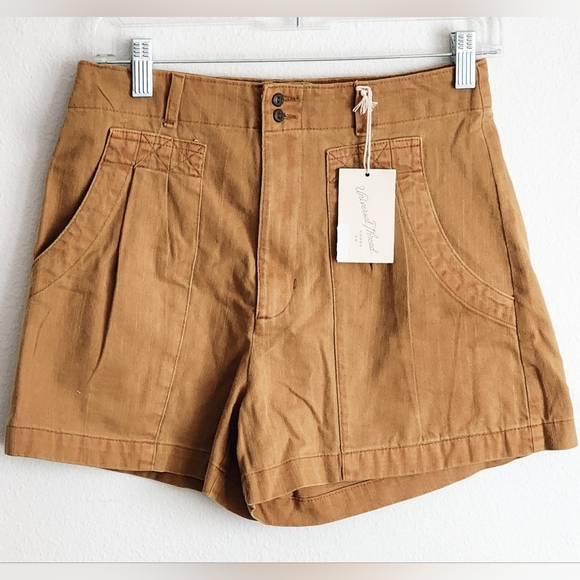 Universal Thread Ladies A- Line Pleated Shorts. Sz 4 (NWT) - Picture 2 of 9